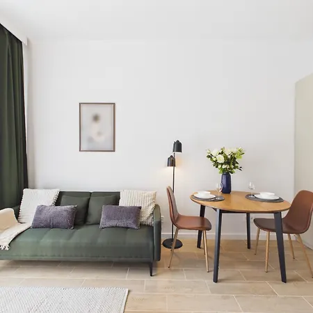 Apartment Superapart Mala 7a Near The Wilenski Metro Station *